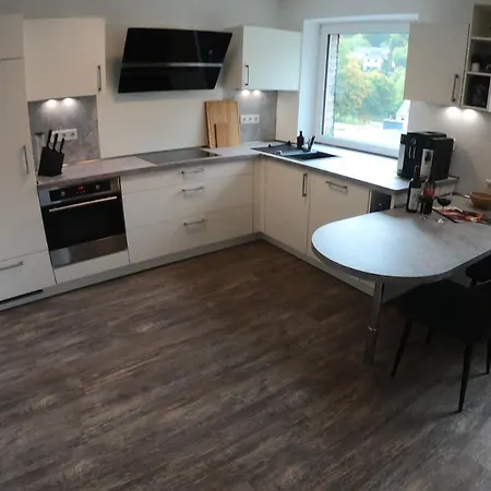 Gemütliche Wohnung im Zentrum, Kaffeevollautomat, Smart TV Idar-Oberstein Exterior foto