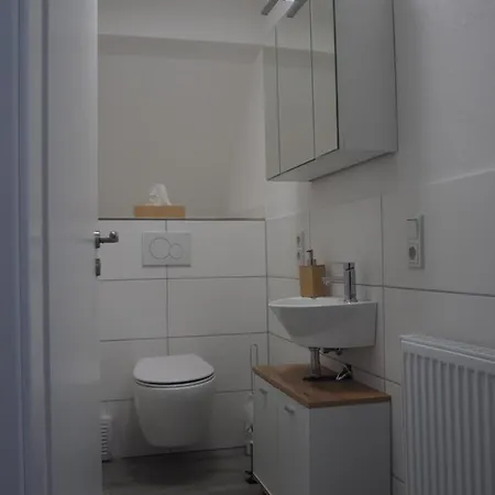 Gemütliche Wohnung im Zentrum, Kaffeevollautomat, Smart TV Idar-Oberstein Exterior foto